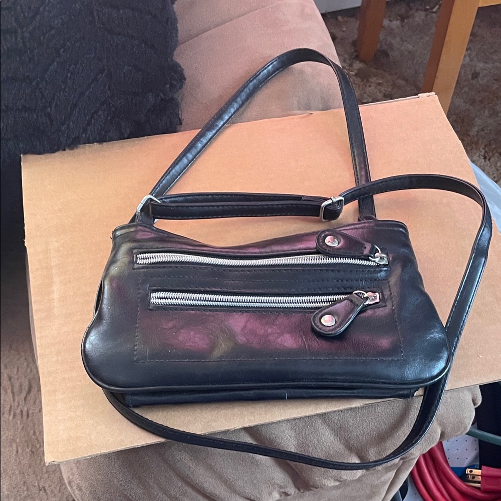 Classic Black Leather Crossbody Bag with Double Zip Front